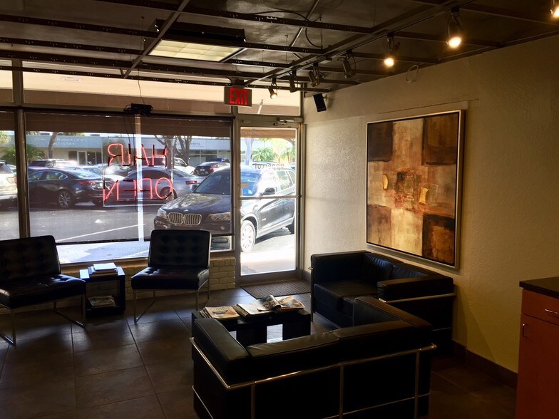 3020 N Federal Hwy, Fort Lauderdale, FL à louer - Hall d’entrée – Image 2 sur 7