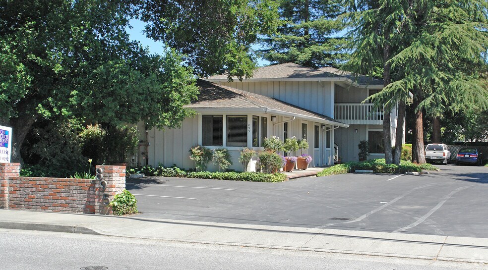 895 Sherwood Ave, Los Altos, CA à vendre - Photo de l’immeuble – Image 2 sur 3