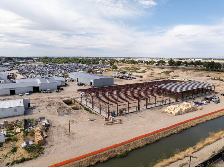 5715 Cleveland Blvd., Caldwell, ID à louer - Photo de l’immeuble – Image 2 sur 7