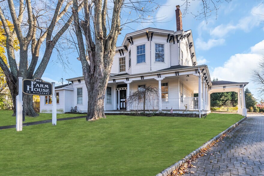 952 Broadway, West Long Branch, NJ à louer - Photo de l’immeuble – Image 2 sur 42