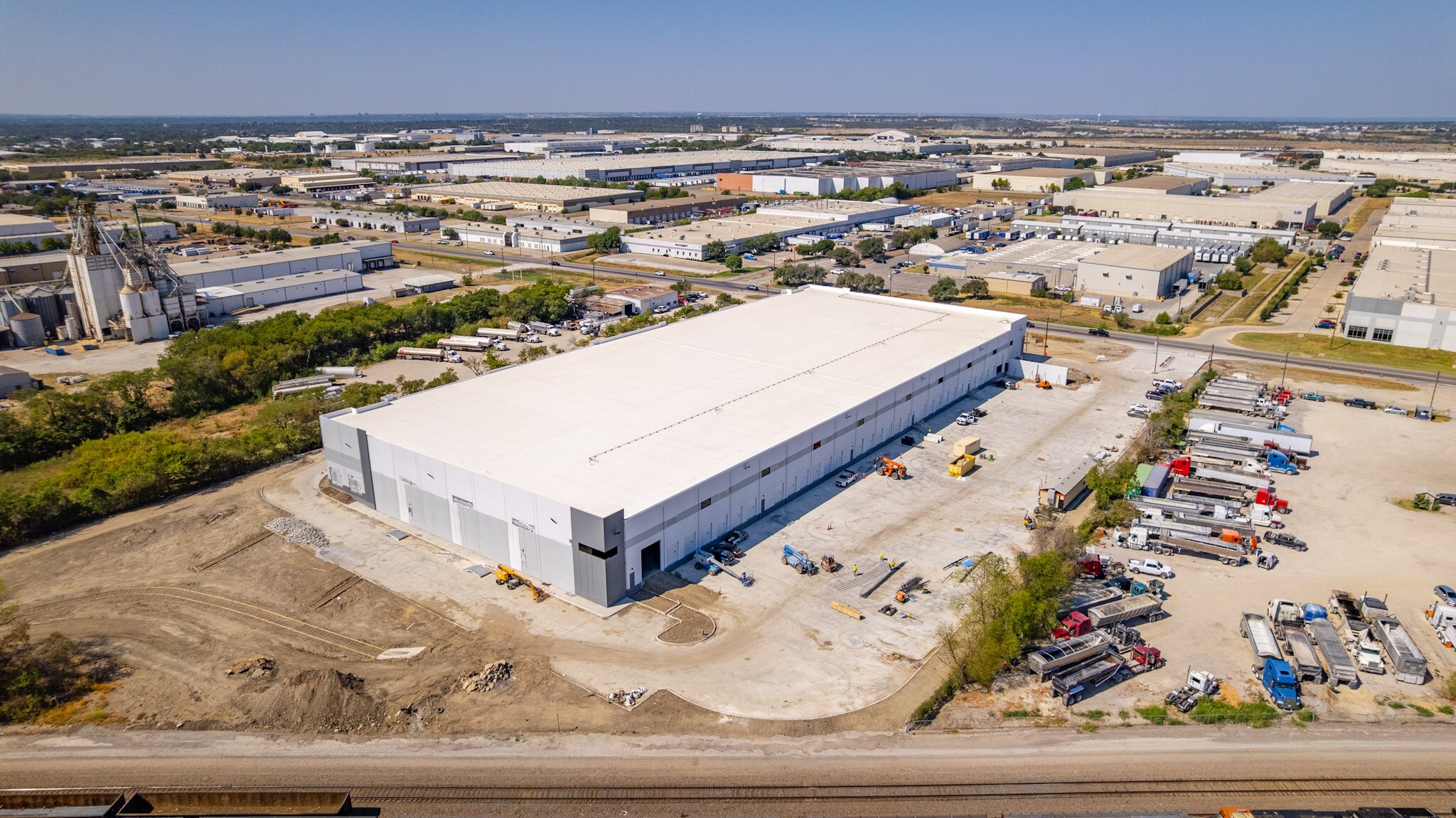 5260 Blue Mound Rd, Fort Worth, TX à louer Photo de l’immeuble– Image 1 sur 19