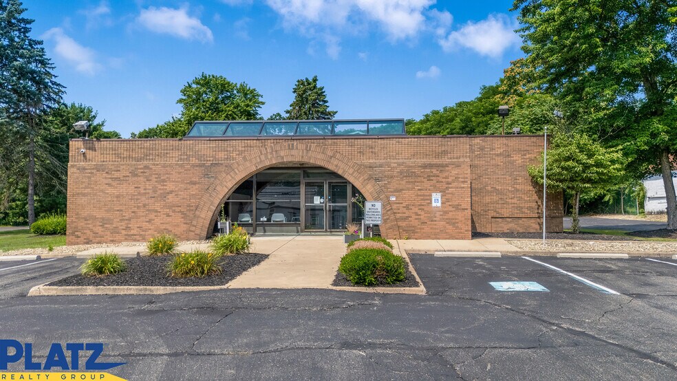 3826 S Main St, Mineral Ridge, OH à vendre - Photo de l’immeuble – Image 1 sur 10