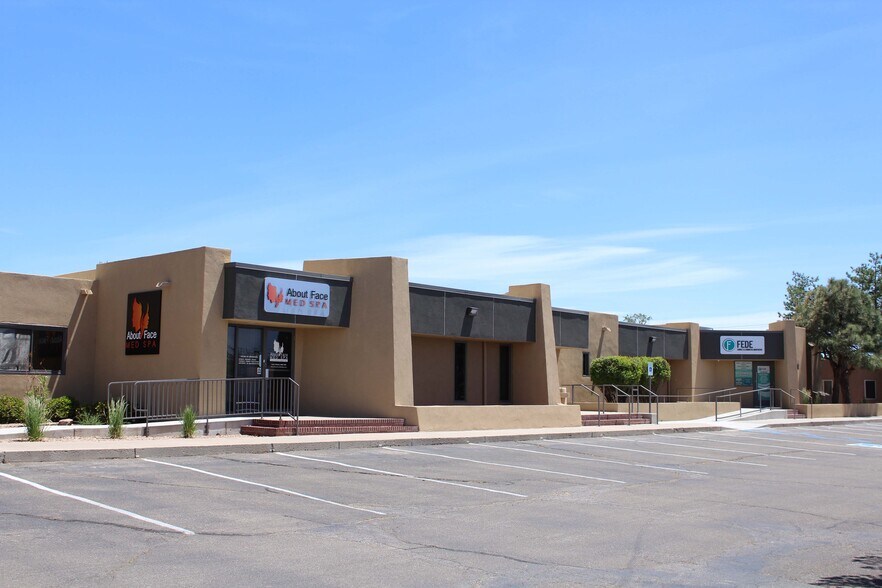 6800 Montgomery Blvd NE, Albuquerque, NM à vendre - Photo de l’immeuble – Image 1 sur 1