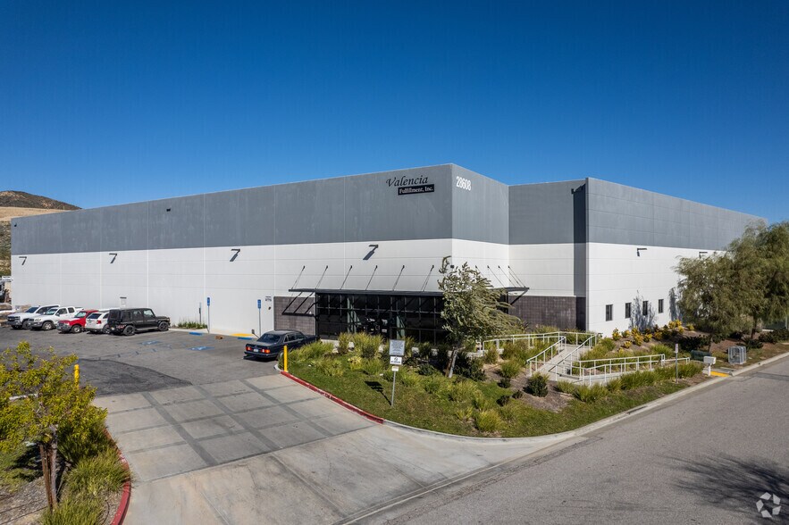 28606 Hasley Canyon Rd, Castaic, CA à louer - Photo de l’immeuble – Image 1 sur 6