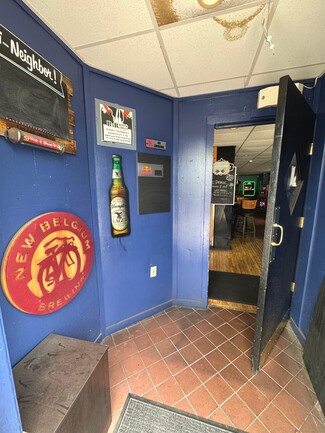 Plus de détails pour 164 Main St, Portland, CT - Local commercial à vendre