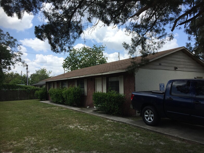 911 E 108th Ave, Tampa, FL à vendre - Photo de l’immeuble – Image 3 sur 14