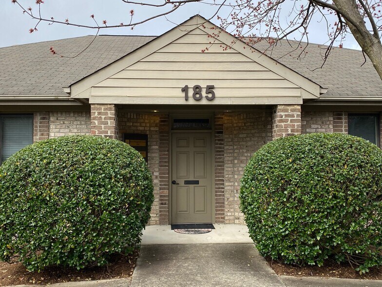 185 Wind Chime Ct, Raleigh, NC à louer - Photo principale – Image 1 sur 28