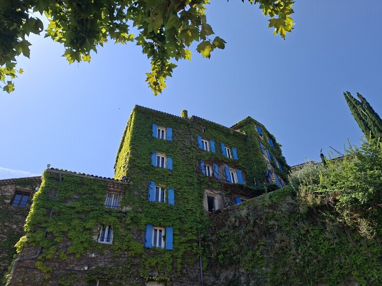 Local commercial dans Auribeau-sur-Siagne à vendre - Photo de l’immeuble – Image 1 sur 1