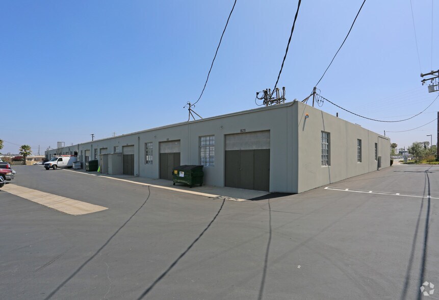 1629-1649 Monrovia Ave, Costa Mesa, CA à louer - Photo de l’immeuble – Image 2 sur 4