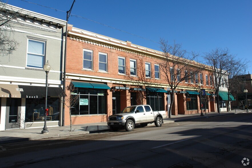 2569-2579 W Main St, Littleton, CO à louer - Photo de l’immeuble – Image 3 sur 21