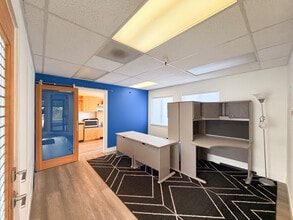 644 N Santa Cruz Ave, Los Gatos, CA à louer Photo intérieure– Image 1 sur 9