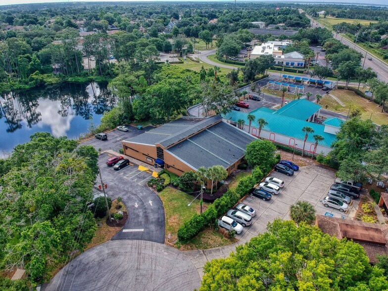 75 Fox Ridge Ct, DeBary, FL à louer - Photo de l’immeuble – Image 2 sur 4