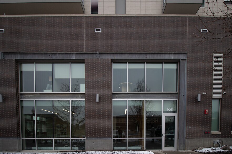 905 Jones St, Omaha, NE à louer - Photo principale – Image 1 sur 1