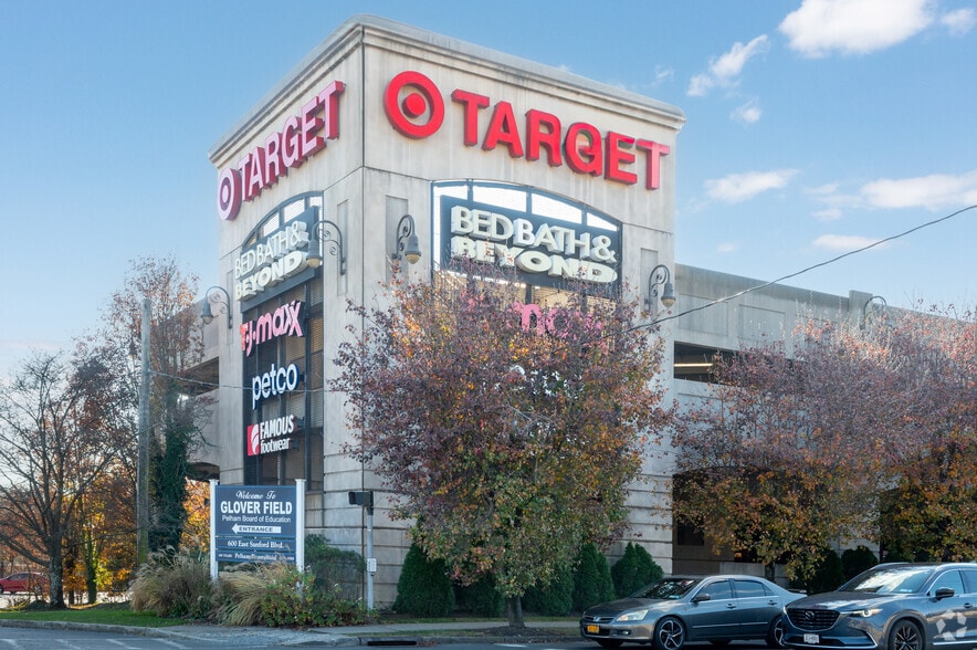 500-600 E Sandford Blvd, Mount Vernon, NY à louer - Photo de l’immeuble – Image 3 sur 5