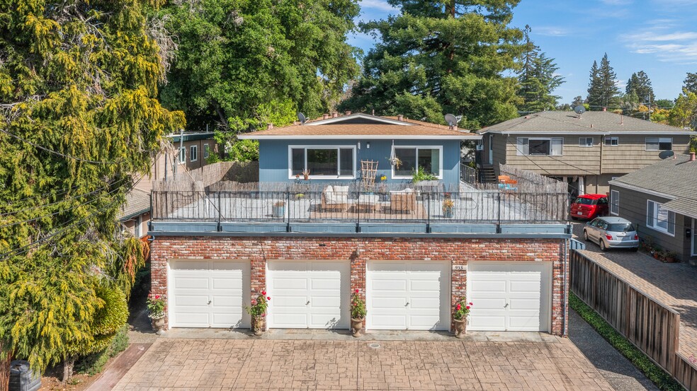 933 Florence Ln, Menlo Park, CA à vendre - Photo de l’immeuble – Image 1 sur 40