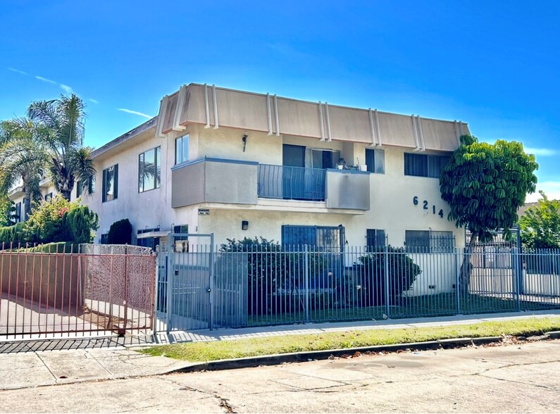 6214 S Victoria Ave, Los Angeles, CA à vendre - Photo principale – Image 1 sur 15