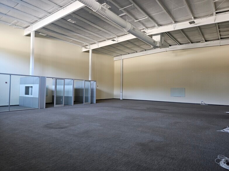 4808 Chin Page Rd, Durham, NC à vendre - Photo de l’immeuble – Image 2 sur 11