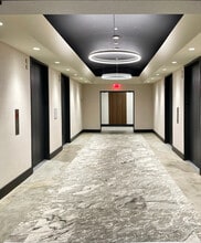 121 W Trade St, Charlotte, NC à louer Photo intérieure– Image 2 sur 5