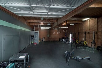 202-230 E Cota St, Santa Barbara, CA à louer Photo intérieure– Image 2 sur 5