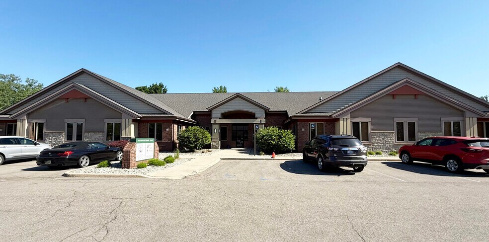 1550 Watertower Pl, East Lansing, MI à vendre - Photo de l’immeuble – Image 1 sur 16