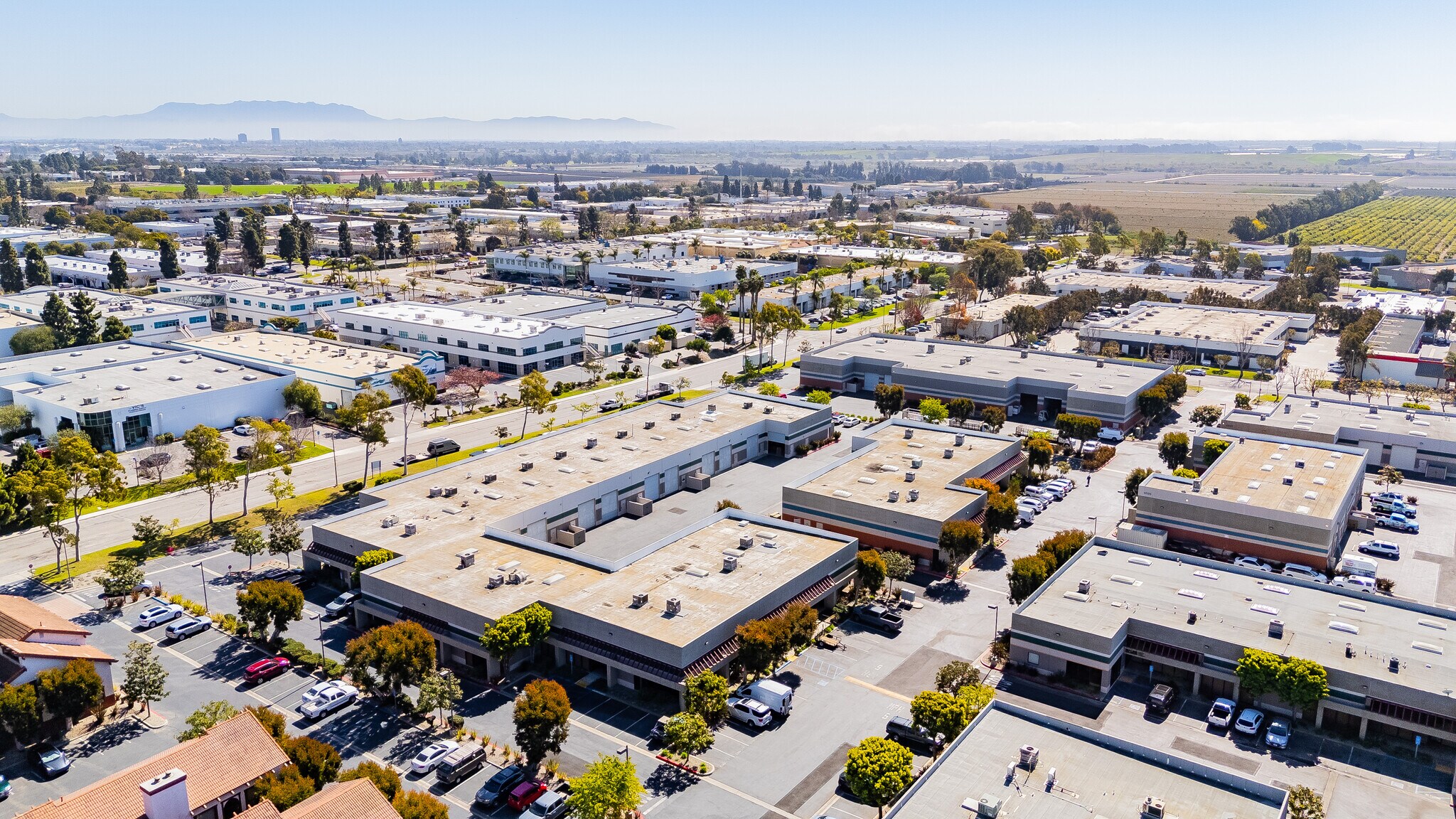 1891 Goodyear Ave, Ventura, CA à louer Photo principale– Image 1 sur 34
