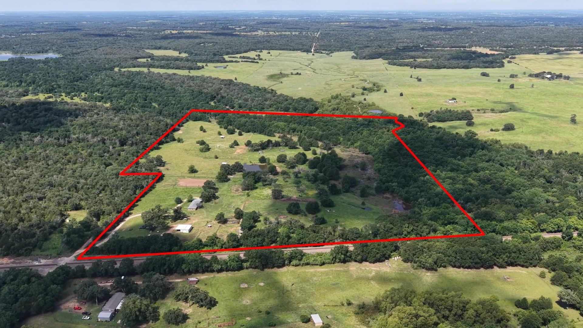 632 County Road 340A, Milano, TX à vendre Photo de l’immeuble– Image 1 sur 48