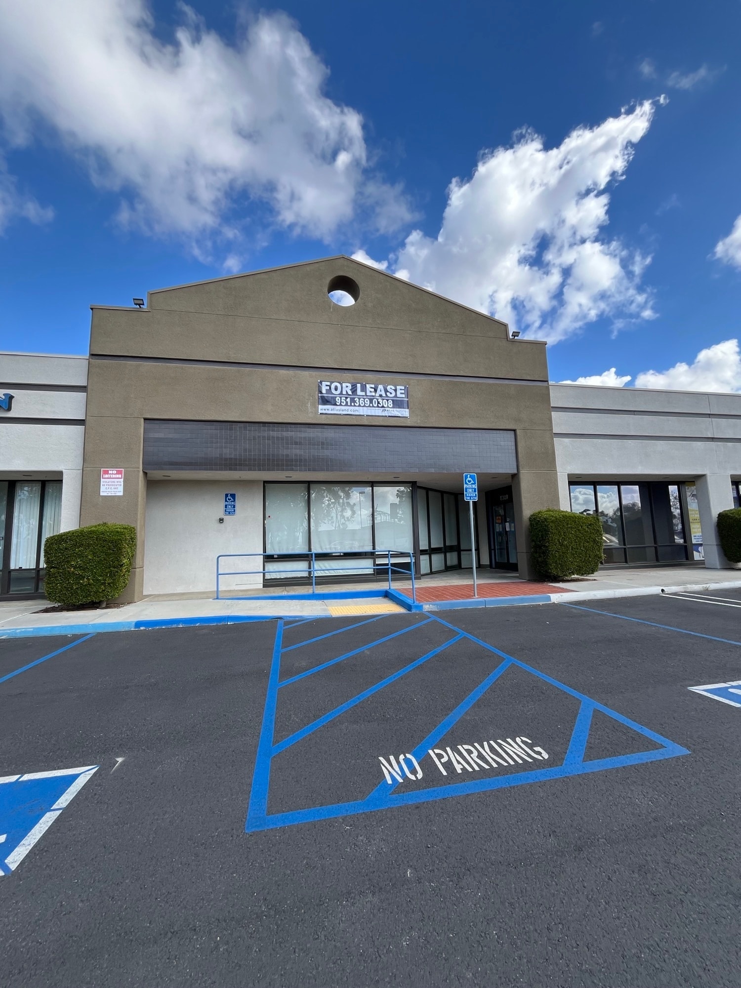 12125 Day St, Moreno Valley, CA à louer Photo de l’immeuble– Image 1 sur 3