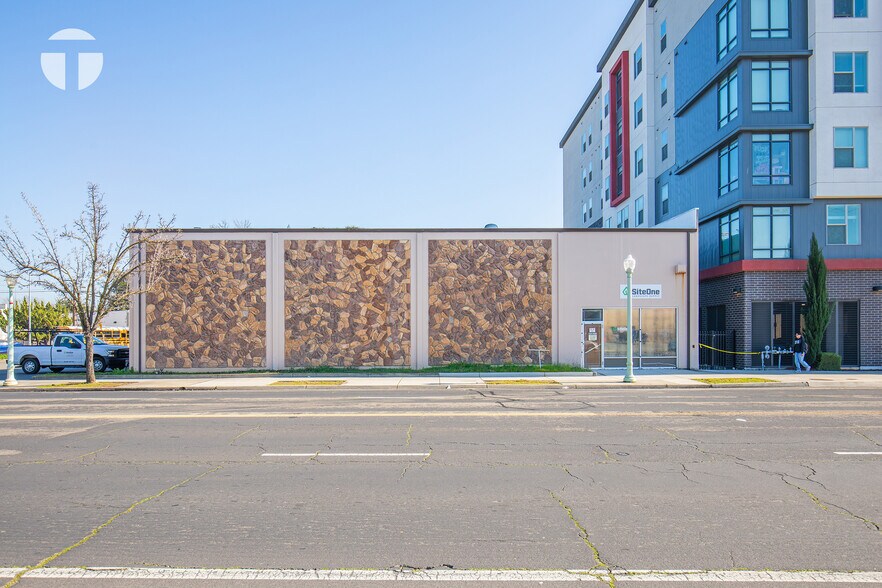6500 Elvas Ave, Sacramento, CA à vendre - Photo de l’immeuble – Image 2 sur 18