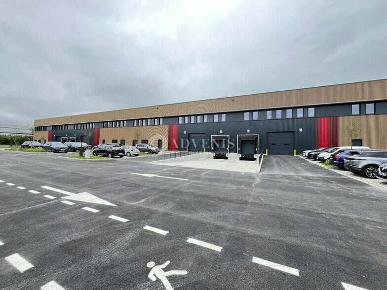Industriel/Logistique dans Mitry-Mory à louer - Photo de l’immeuble – Image 3 sur 12