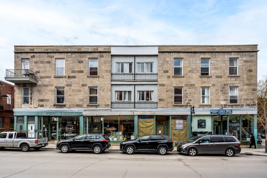5800-5808 Rue Jeanne-Mance, Montréal, QC à vendre - Photo de l’immeuble – Image 1 sur 3