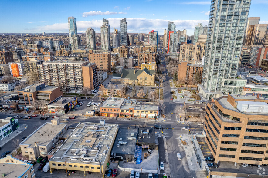 1002-1010 17th Ave SW, Calgary, AB à louer - Aérien – Image 3 sur 5