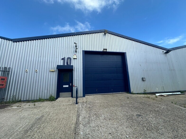 Unit 10 Heron Business Centre, Ashford à louer - Photo de l’immeuble – Image 2 sur 11