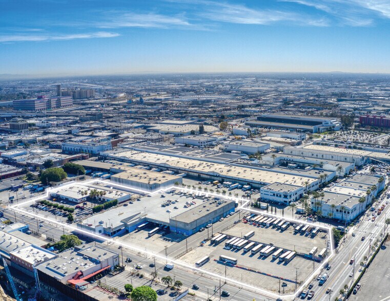 1614 E 7th St, Los Angeles, CA à louer - Photo de l’immeuble – Image 2 sur 11