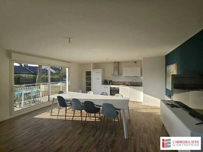 Bureau dans Melesse à louer - Photo de l’immeuble – Image 3 sur 5