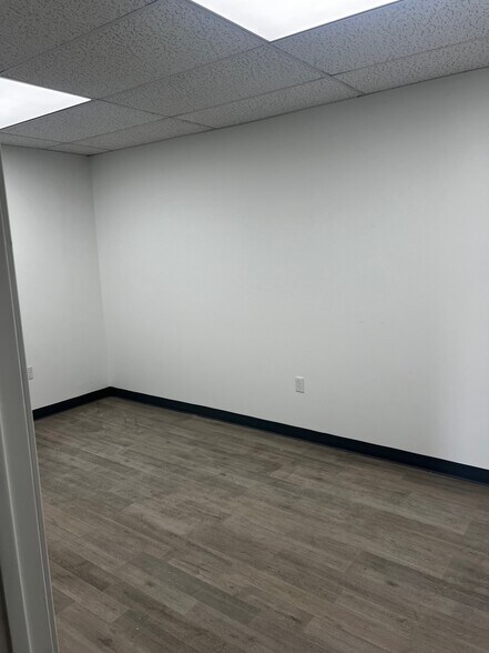 6406 Stuebner Airline Rd, Houston, TX à louer - Photo de l’immeuble – Image 3 sur 15
