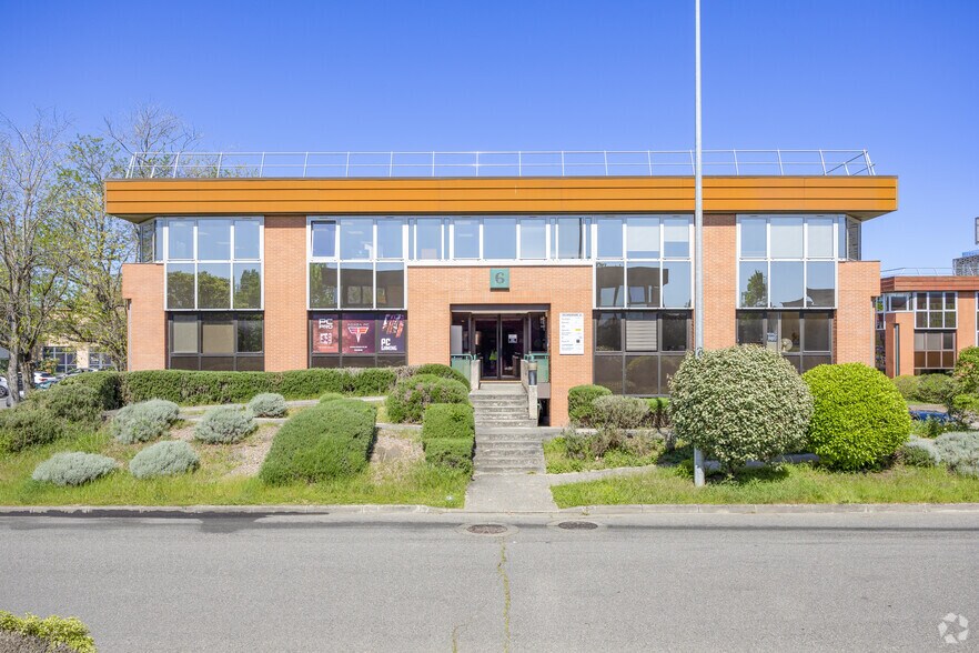 55 Rue Jean Bart, Labège à louer - Photo de l’immeuble – Image 2 sur 10