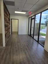 4303 Vineland Rd, Orlando, FL à louer Photo intérieure– Image 1 sur 10