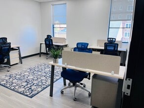 136 4th St N, Saint Petersburg, FL à louer Photo intérieure– Image 2 sur 2