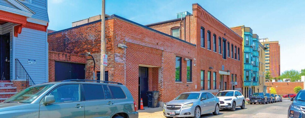 384 Warren St, Roxbury, MA à vendre - Photo de l’immeuble – Image 3 sur 9