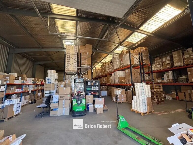 13 Rue De La Pierre Millière, Saint-Quentin-Fallavier à vendre - Photo intérieure – Image 3 sur 7