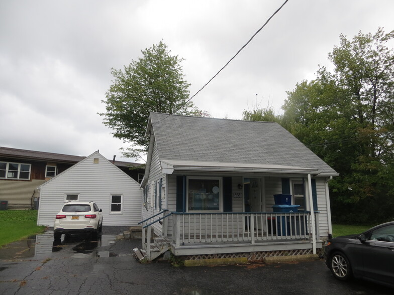 6850 Prescott Dr, Derby, NY à vendre - Photo principale – Image 1 sur 1