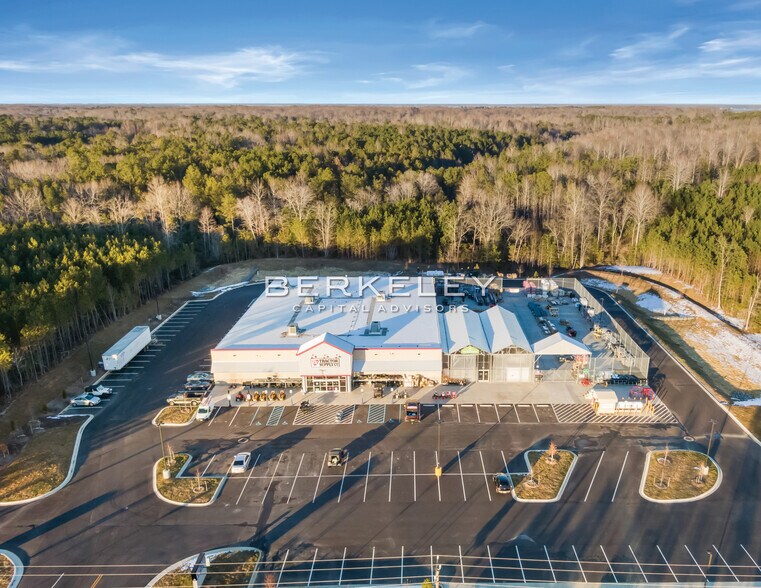 183 General Puller Hwy, Saluda, VA à vendre - Photo de l’immeuble – Image 3 sur 12