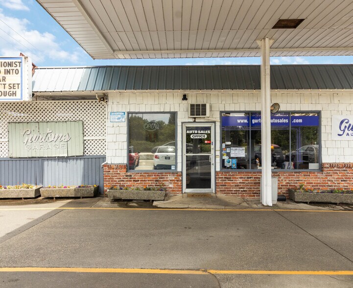 9139 E Saanich Rd, North Saanich, BC à vendre - Photo de l’immeuble – Image 3 sur 27