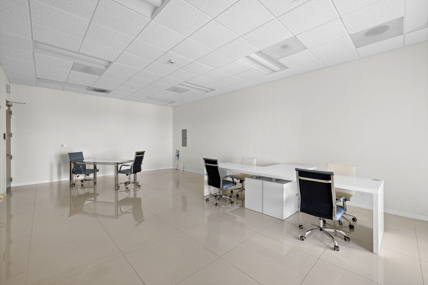 20200 W dixie Hwy, Aventura, FL à vendre - Photo intérieure – Image 3 sur 8