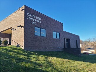 Plus de détails pour 3866 N Providence Rd, Newtown Square, PA - Bureau, Industriel/Logistique à louer