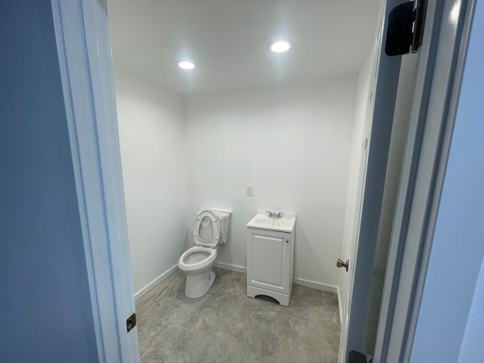 2646-2656 La Cienega Ave, Los Angeles, CA à louer Photo intérieure– Image 1 sur 9