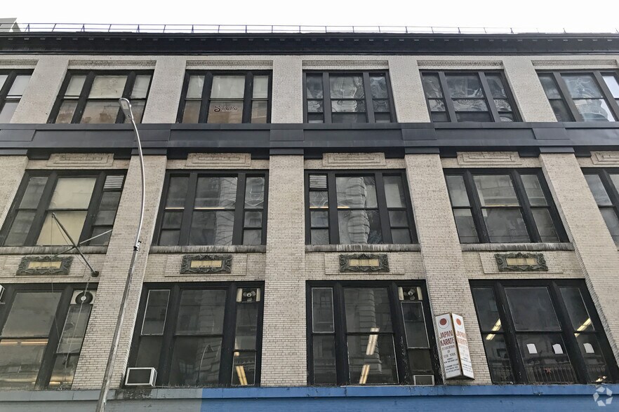 2121-2127 Broadway, New York, NY à louer - Photo de l’immeuble – Image 2 sur 2