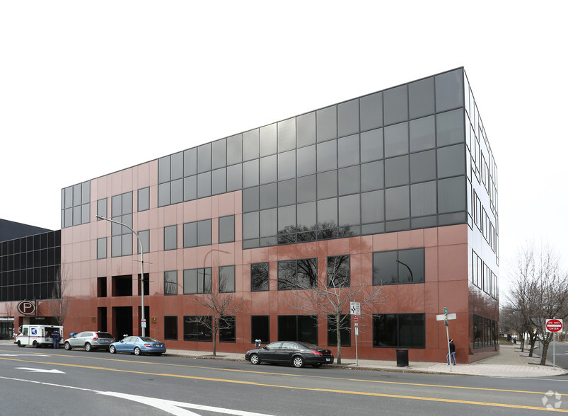 700 State St, New Haven, CT à louer - Photo de l’immeuble – Image 1 sur 14