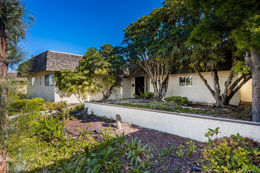 620 S Euclid St, Anaheim, CA à vendre - Photo de l’immeuble – Image 2 sur 25