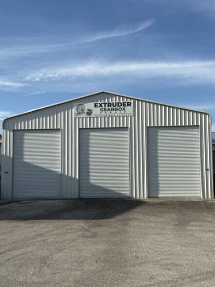 2209 N 40th St, Tampa, FL à louer - Photo principale – Image 1 sur 16